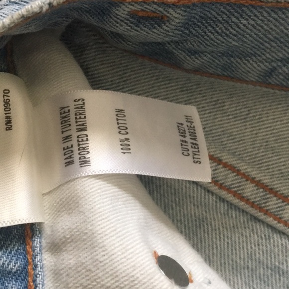NWOT AGOLDE Dee digit High Rise Denim Shorts 28 - Picture 3 of 4